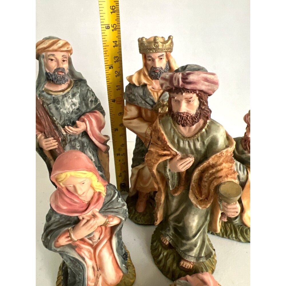 Vtg Small Hand-Painted Nativity Set Holy Family Mary Joseph Jesus Wisemen - Picture 8 of 8